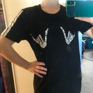 Hang loose skeleton hands Tshirt